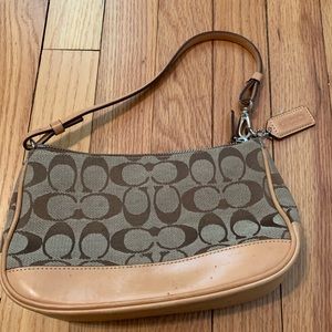 Coach  Authentic shoulder bag